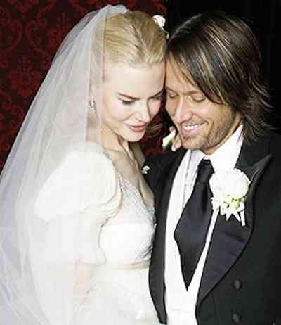 Nicole Kidman and Keith Urban Celebrity Wedding Photos, Nicole Kidman Keith Urban, Human Interest, Extravagant Wedding, Hollywood Wedding, Country Music Stars, Famous Couples, Urban Wedding, Keith Urban