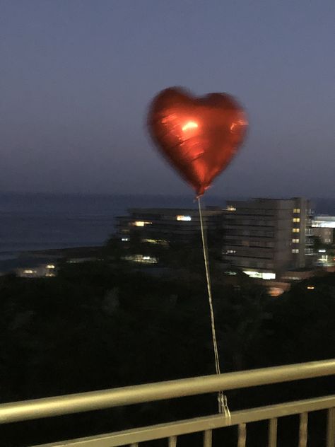 Ballon Heart, Lovecore Aesthetic, Nothing But Flowers, Red Icons:), Edgy Wallpaper, Red Aesthetic, Profile Photo, Sky Aesthetic, Nara