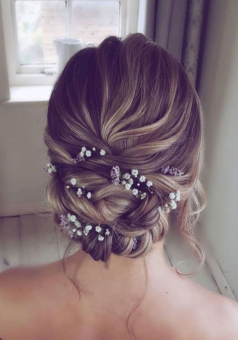 Hairstyles Classy, Updo Wedding Hairstyles, Sanggul Modern, Chignon Wedding, Natural Wedding Hairstyles, Wedding Hairstyles Medium Length, Updo Wedding, Elegant Wedding Hair, Elegant Prom