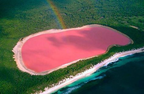 Pink water at Lake Hillier – Australia Lake, Australia, Pink