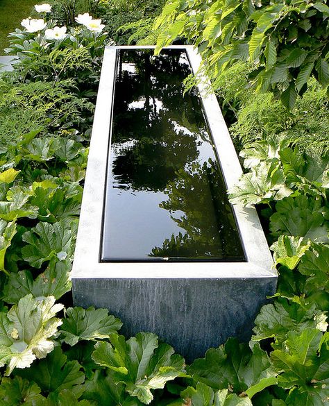 Too cool to call a birdbath Garden River, Moderne Have, Garden Water Feature, Pond Water Features, Modern Garden Design, Water Features In The Garden, Garden Fountain, Garden Fountains, Chelsea Flower