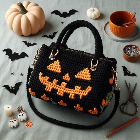 Crochet Halloween Purse Free Pattern, Crochet Halloween Purse, Crochet Halloween Bags Free Pattern, Halloween Crochet Bag, Halloween Knits, Halloween Knit, Spooky Crochet, Mochila Crochet, Crochet Backpack Pattern