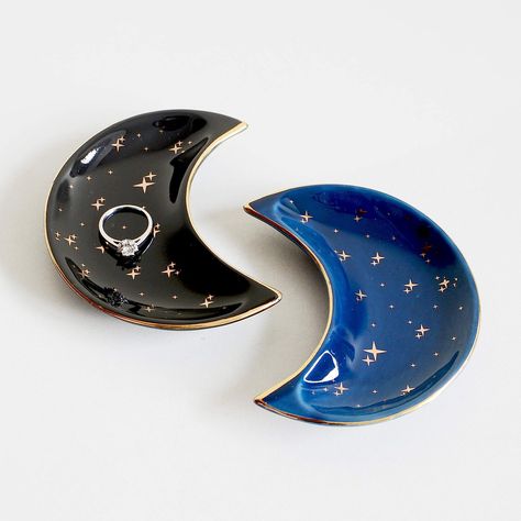 4”x3”x0.6” Ceramic Trinket Dish, Crescent Moon Jewelry, Accent Tray, Cerámica Ideas, Small Necklace, Earring Organizer, Artwork For Home, Plate Display, Beautiful Moon