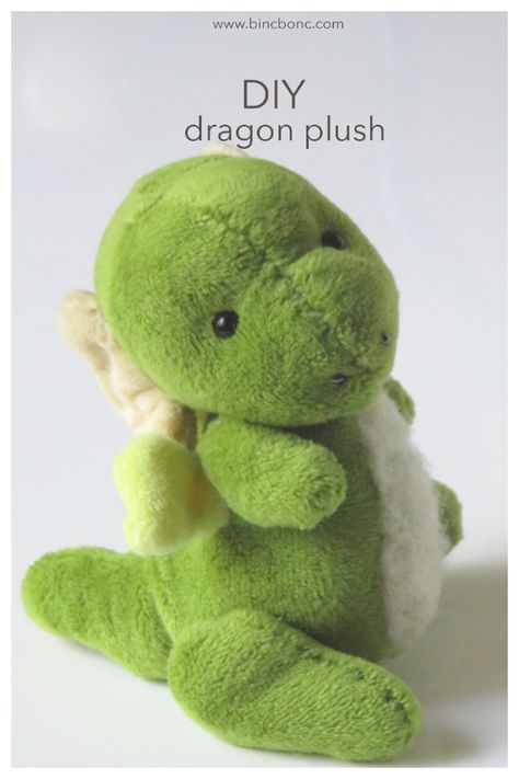 DIY Fabric Dragon Plush Free Sewing Pattern | Fabric Art DIY Dinosaur Sewing Pattern Free Easy, Stuffy Sewing Pattern Free, Dino Plush Pattern Free, Dragon Stuffie, Dragon Plushie Pattern, Dinosaur Plush Pattern, Plush Sewing, Diy Dragon, Plushies Diy