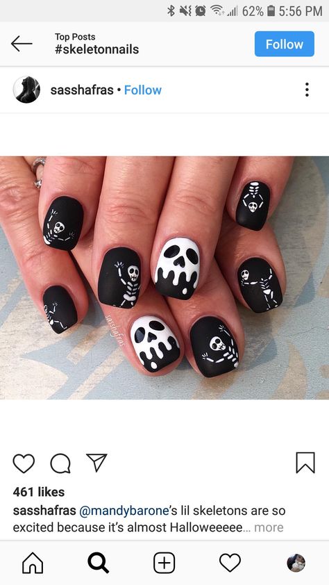 Simple Skull Nails, Boy Nail Art, Megan Nails, Halloween Short Nails, Spooky Manicure, Halloween Nails Designs, Nail Art Designs 2023, Round Nail Designs, Halloween Nail Art Designs