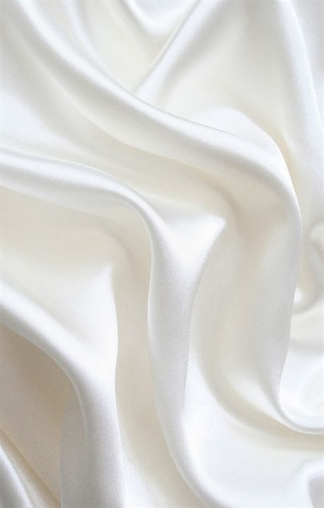 Silk Sheets Wallpaper, Silk Bedsheet Aesthetic, Silk Bed Sheets, Silk Sheets, Silk Wallpaper, Cream Aesthetic, White Sheets, Silk Bedding, Satin Pillowcase