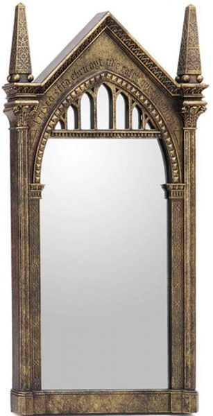 Harry Potter Mirror Of Erised, Harry Potter Scavenger Hunt, Harry Potter Mirror, Harry Potter Bathroom, Mirror Of Erised, Harry Potter Nursery, Harry Potter Room Decor, Harry Potter Classroom, Harry Potter Bedroom