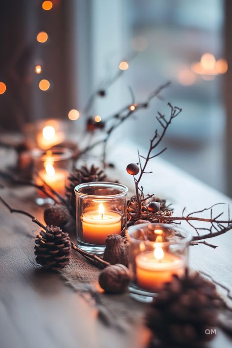 Fall Home Decor: Seasonal Styling Tips - Quiet Minimal Autum Decorations, Tweets Pretty, Ideas Decoracion Navidad, Natural Holiday Decor, Composition Photo, Minimalist Candles, Fall Accents, Digital Invitations Wedding, Winter Candle