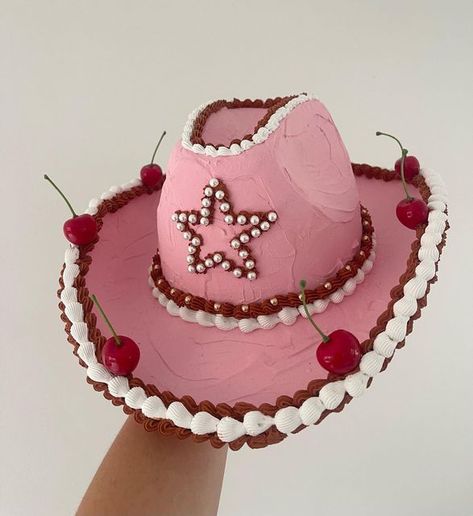 Cake Cowboy Hat, Cowboy Hat Cake, Clay Mirror, Random Idea, Cowboy Cakes, Custom Cowboy Hats, 21st Bday Ideas, Pink Cowboy Hat, Hat Cake