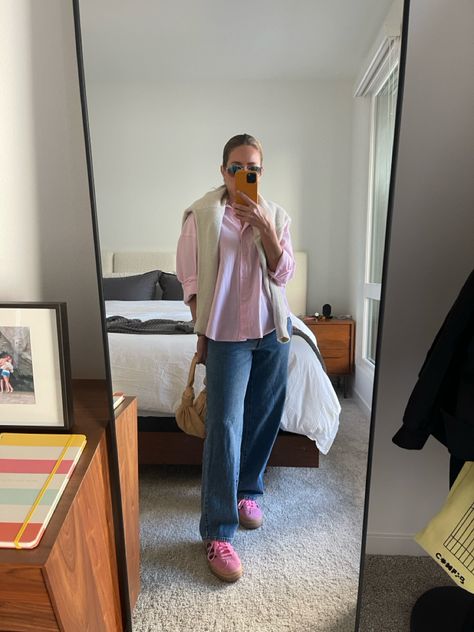 Pink And Navy Gazelle Outfit, Adidas Gazelle Bold Pink Outfit, Pink Gazelle Outfit, Pink Gazelle Adidas Outfit, Pink Adidas Outfit, Colourful Fits, Recreation Outfits, Pink Sneakers Outfit, Pink Adidas Gazelle