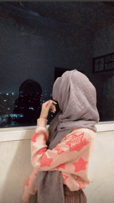 foto cewe cantik berhijab Muslimah Style, Hijab Aesthetic, Muslimah Aesthetic, Wallpaper Trends, Cute Woman, Ootd, Anime