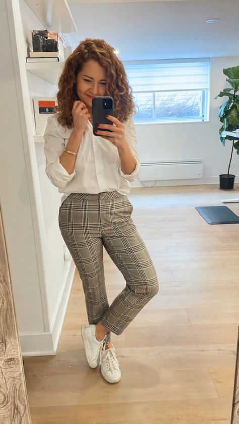 This look features a timeless white button-up shirt paired with tailored plaid pants. The monochromatic elegance speaks volumes, whether you're heading to the office, a formal event, or simply embracing a polished day-to-day style. workoutfitideas #outfitinspirations #workoutfitinspirations #workoutfits r #classiclook #plaidpants Plaid Grey Pants Outfit, Grey Pants Outfit, Pants For Work, Daily Outfit Inspiration, White Button Up, Signature Look, Plaid Pants, Grey Pants, Autumn Outfit