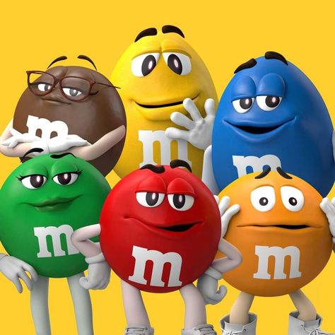 Louis Tomlinson Outfits Inspiration, Yellow M&m, M&m's Chocolate, Candy Logo, M&m Characters, M M Candy, Peanuts Characters, Food Wallpaper, Dope Cartoon Art