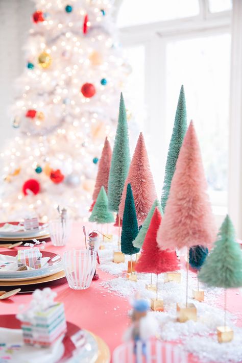 Tired of green and red? Check out this inspiration for decorating with a non-traditional Christmas color scheme. #["Christmas", "decorating", "decor", "Christmas decor", "christmas decoration", "eclectic", "mid-century modern", "scandinavian", "Christmas colors"] Christmas Colour Schemes, Retro Christmas Decorations, Christmas Table Setting, Bottle Brush Christmas Trees, Pink Christmas Decorations, Cool Christmas Trees, Christmas Inspo, Christmas Tablescapes, Whimsical Christmas