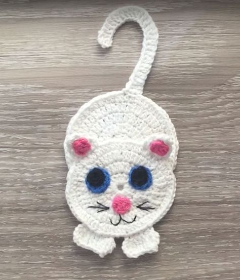 Free Crochet Pattern for a Cat Applique Applique Cat, Crochet Kingdom, Crochet Applique Patterns Free, Cat Applique, Confection Au Crochet, Pattern Motif, Crochet Cat Pattern, Easter Crochet Patterns, Simple Crochet