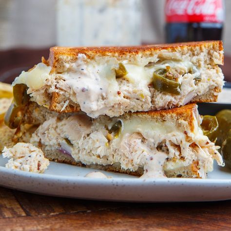 White BBQ Chicken Grilled Cheese Sandwich Subs Recipes, White Bbq Chicken, Bbq Chicken Grilled Cheese, Chicken Grilled Cheese Sandwich, Sandwich Meals, Amaretto Recipe, Chicken Grilled Cheese, Easy Grilled Cheese, Chicken Subs