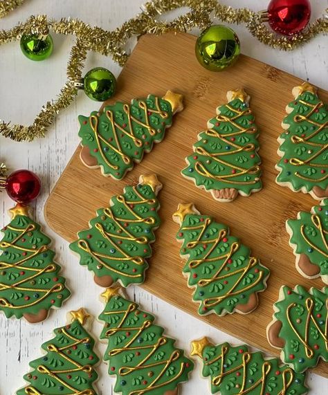 Iced Christmas Cookies, Star Sugar Cookies, Bridal Cookies, Gingerbread Christmas Tree, Christmas Cutouts, Thanksgiving Cookies, Custom Cookie, Tree Cookies, Christmas Tree Cookies