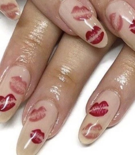 Kiss On Nails Design, Nail Art Squiggles, Sabrina Carpenter Concert Nail Ideas, Taylor Swift Red Nail Art, Valentines Nail Polish Ideas, Short Lipstick Nails, Hoco Short Nails, Kissy Lip Nails, Six The Musical Inspired Nails