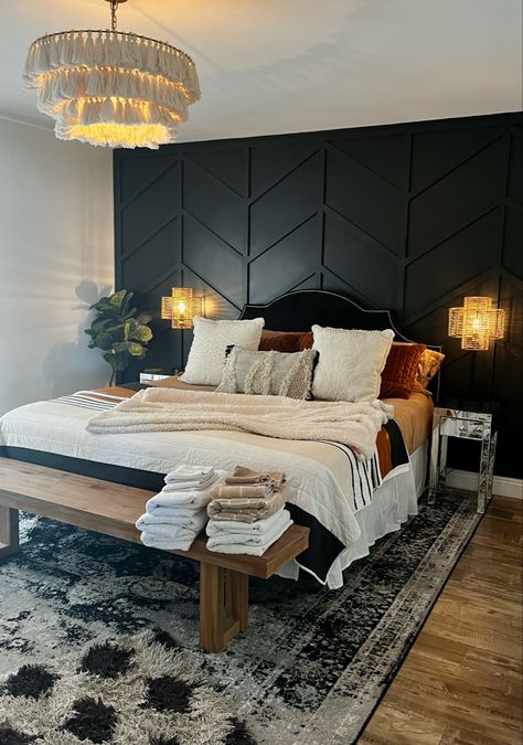 Nashville Inspired Bedroom, Western Master Bed, Western Themed Airbnb, Air Bnb Theme Ideas, Air Bnb Interior Design, Modern Western Farmhouse, Bnb Ideas Interior Design, Western Guest Bedroom, Western Theme Bedroom