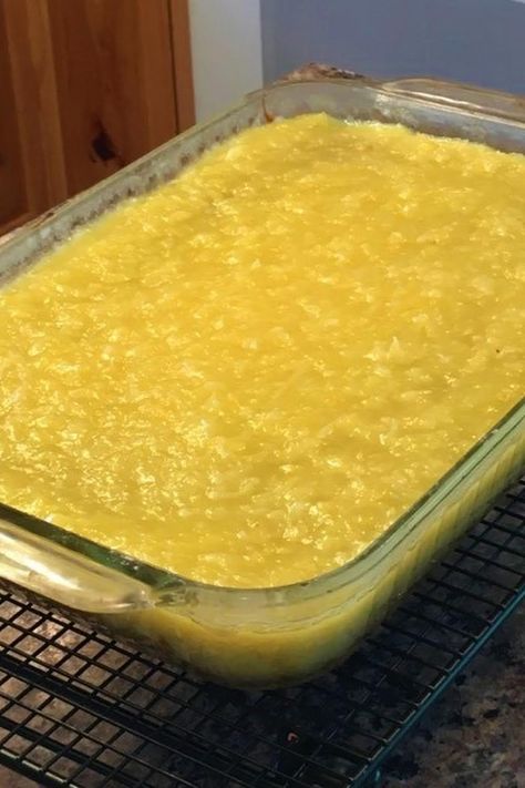 7-Up Cake 7up Cake Recipe, 7up Cake, Pineapple Pudding, 7 Up Cake, Cake Mix Desserts, 7 Up, Cake Mix Recipes, Summer Refreshments, Baking Pan