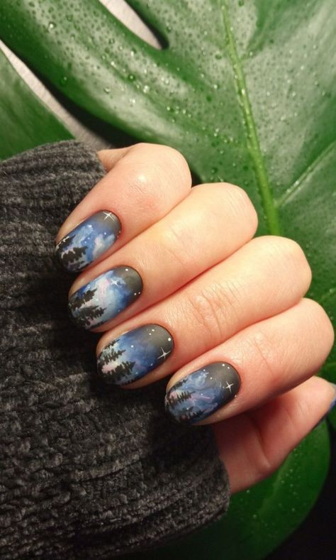 Gel Nails Dark Skin 17 Ideas: Embrace Your Beautiful Skin Tone Dark Forest Nails, Forest Theme Nails, Campfire Nails, Outdoorsy Nails, Cabin Nails, Vacation Nails Long, Camping Nails Designs, Mountain Nails Designs, Vacation Nails 2023