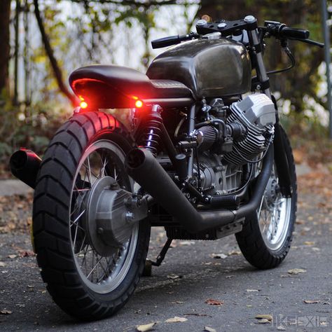 Custom Motorcycle Builders, Brat Motorcycle, Moto Guzzi Cafe Racer, Moto Guzzi Motorcycles, Brat Bike, Moto Scrambler, Scrambler Custom, Cafe Bike, Bike Exif