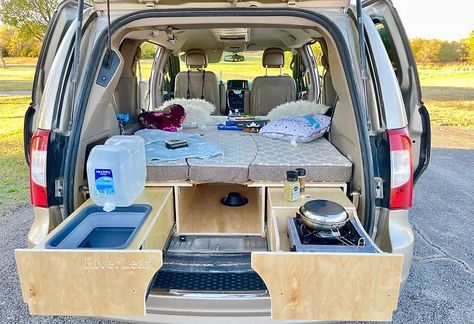 10+ Amazing Toyota Sienna Camper Conversions and Kits You Can Build Sienna Camper Conversion, Toyota Sienna Camper, Sienna Camper, Sienna Van, Caddy Camper, Minivan Camper, Camper Box, Pop Top Camper, Van Bed