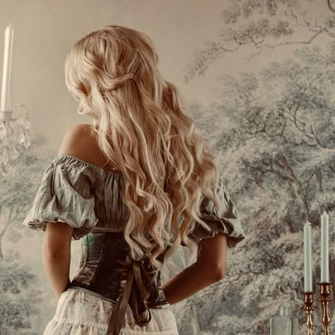 Fairytale Aesthetic, Medieval Woman, Blonde Curly Hair, Light Blonde Hair, Royalty Aesthetic, Princess Aesthetic, Blonde Women, Fantasy Aesthetic, Long Blonde Hair