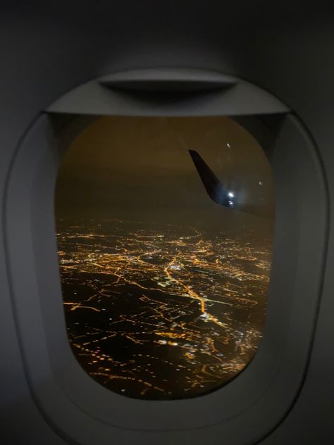 #view #airplane #window #aesthetic #aestheticview #holiday #poland #window #airplanewindow #kraków #cracov Airplane Window View Night, Airplane Window Aesthetic, Window View Night, Plane Window View, Window Aesthetic, Station Eleven, Airplane Window View, Pink Glitter Wallpaper, Plane Window