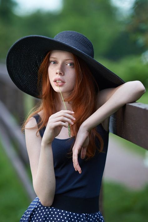 ***** by Alexander Vinogradov on 500px Red Hair Blue Eyes, Red Hair Woman, Female Character Inspiration, Elegant Hats, Redhead Girl, Portrait Girl, Professional Photographer, Photo Poses, Redheads