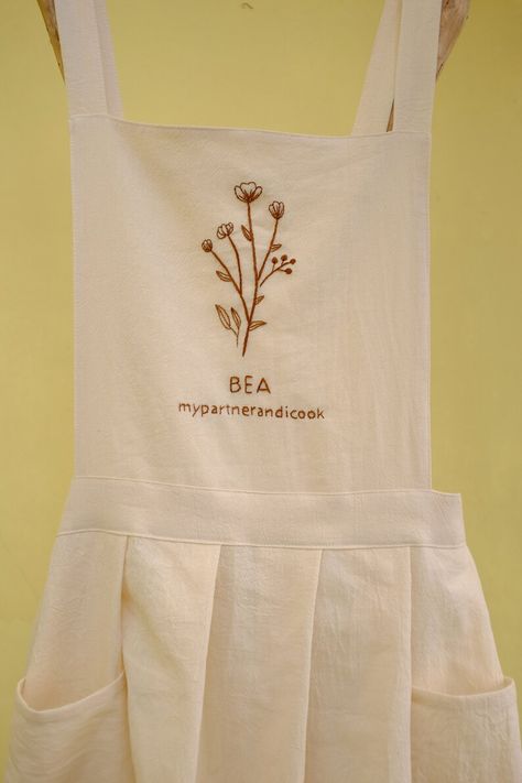 Embroidered Dress Apron for Flower Branches and Custom Name. - Etsy Vietnam Apron Embroidery Ideas, Apron Embroidery, Princess Aprons, Cafe Apron, Flower Branches, Dress Apron, Bracelet Craft, Raw Fabric, Childrens Aprons