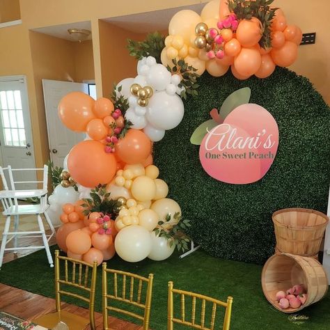 Peach Baby Shower Ideas, One Sweet Peach, Peach Party Decorations, Boxwood Backdrop, Peach Decor, Peach Birthday, Peach Baby Shower, Peach Party, 1st Birthday Party Themes