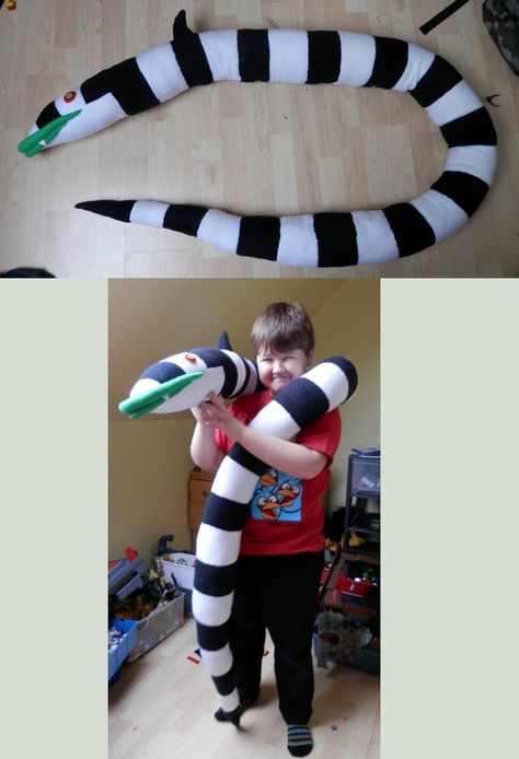 My Sandworm by St0oiE Sandworm Costume, Beetlejuice Decorations Diy, Beetlejuice Christmas, Diy Beetlejuice, Sand Worm, Beetlejuice Wedding, Beatle Juice, Nightmare Before Christmas Tree, Beetlejuice Costume