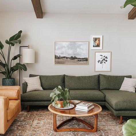 Carrie Waller (@dreamgreendiy) • Instagram photos and videos Living Room Green Couch, Green Rug Living Room, Living Room Inspiration Cozy, Green Couch Living Room, Green Sofa Living Room, Small Bedroom Ideas For Couples, Autumn Interior, Living Room Reveal, House Vibes