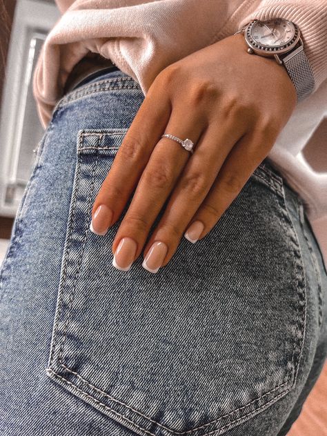 Engagement Picture Nails, Engagement Photo Nails, Photo Nails, Engagement Nails, Engagement Picture, Video Photo, Photo Inspo, Engagement Photo, Engagement Pictures