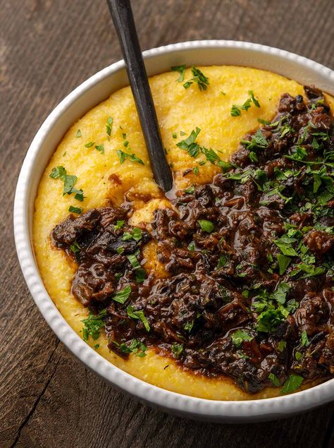 Mushroom Polenta, Mushroom Meatballs, Mushroom Ragu, Italian Diet, Cold Weather Comfort Food, Mushroom Casserole, Ragu Recipe, Polenta Recipes, Stuffed Portabella Mushrooms