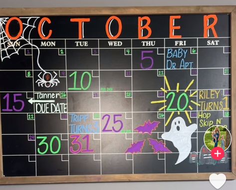 Diy Wall Calendar Ideas, May Chalkboard Calendar, October Chalkboard Calendar, October Calendar Ideas, Chalk Calendar, Chalkboard Wall Calendars, Whiteboard Ideas, Calendar Doodles, Calendar Themes