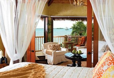 Book Now: Exotic Retreats Closer to Home Florida Keys Honeymoon, Palm Island Florida, Florida Keys Hotels, Hotel Keys, Florida Keys Resorts, Florida Keys Road Trip, Florida Keys Beaches, Palm Island, Florida Resorts