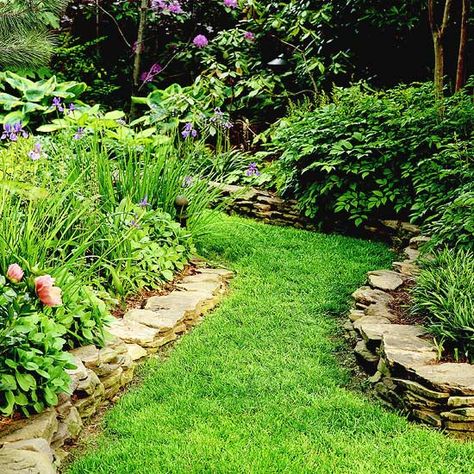 grass pathway Stone Edging, Japanese Garden Design, Cottage Garden Design, Stone Path, Garden Deco, Have Inspiration, Garden Pathway, Garden Edging, Garden Borders