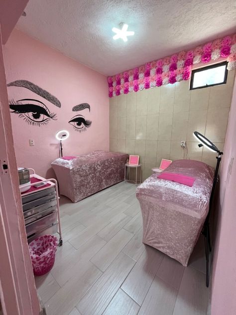 Beauty Shop Decor, Lash Room Ideas, Saloon Decor, Massage Room Decor, Makeup Studio Decor, Esthetician Inspiration, Tech Room, Beauty Room Salon, Esthetician Room Decor