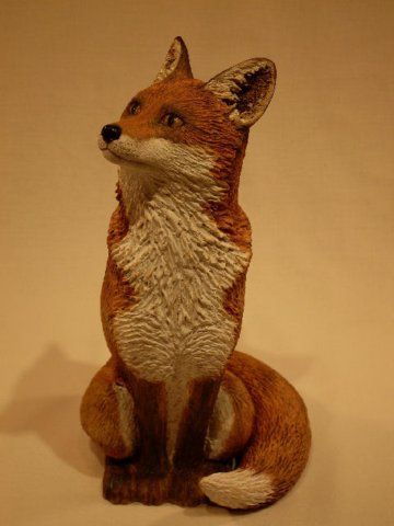 Ceramic Sitting Fox by Lynn Hazel - Available to purchase at http://www.lynnhazel.co.uk Wood Carving Fox, Fox Ceramics, Fox Carving, Clay Fox, Ceramic Fox, Fox Sitting, Fox Sculpture, Chainsaw Wood Carving, Paper Mache Animals