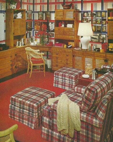 Vintage Decorating 1970s, Custom Room 1970s Living Room, Retro Style Living Room, 70s Interior Design, Retro Rooms, 70s Interior, 70s House, 1970s Home, Retro Interior Design, Vintage Homes