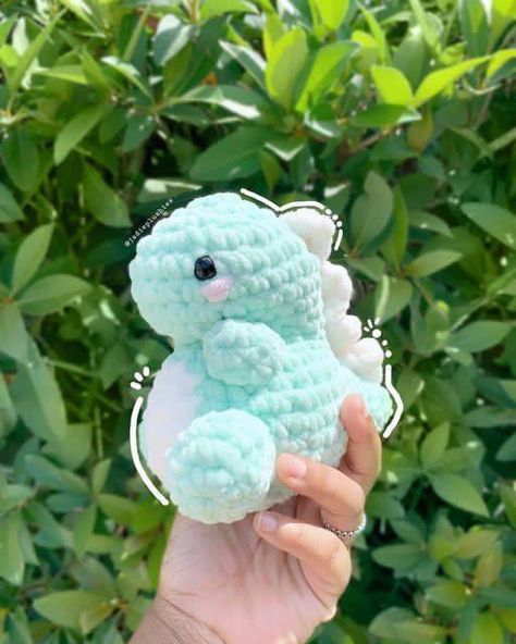 Not mine!! ليلو وستيتش, Easy Crochet Animals, Quick Crochet Patterns, Crochet Cow, Crochet Animals Free Patterns, Crochet Design Pattern, Kawaii Crochet, Beginner Crochet Projects, Quick Crochet