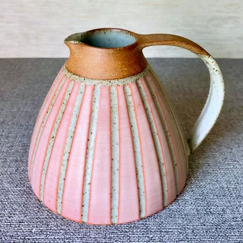 Kate Garwood | A bit of a Monday morning shelfie of some new jugs #pottery #ceramics #contemporaryceramics #clay #stoneware #studiopottery #jug… | Instagram Pottery Inspo, Ceramics Inspiration, Beginner Pottery, Pottery Form, Pottery Handbuilding, Pottery Jug, Ceramic Ideas, Functional Pottery, Pottery Crafts