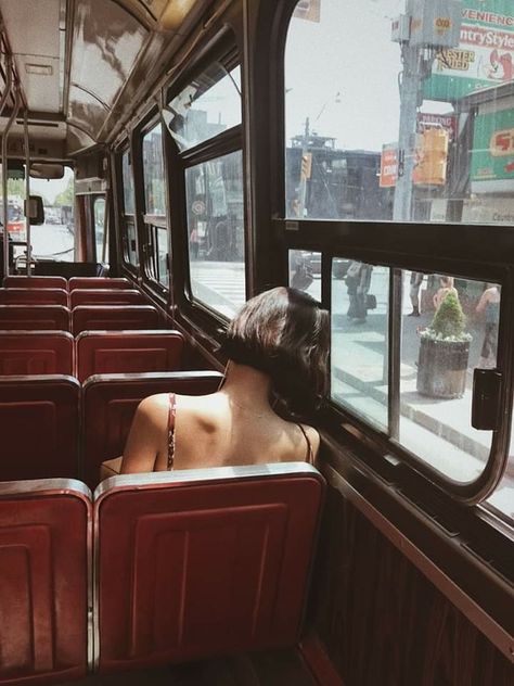 Vintage Photography Inspiration, Fred Herzog, Film Filter, Bus Girl, Photography 35mm, Saul Leiter, William Eggleston, 35mm Photography, Film Photography 35mm