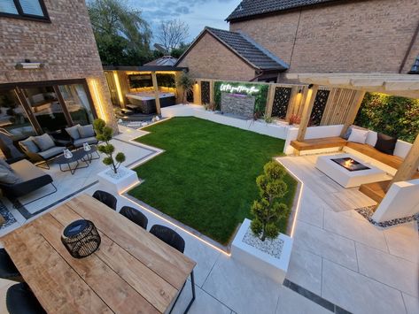 Hot Tub Garden, Modern Backyard Landscaping, Back Garden Design, Courtyard Design, Backyard Renovations, Patio Garden Design, Backyard Remodel, Modern Backyard, Have Inspiration