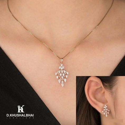 Daily Wear Diamond Pendant Set, Small Pendent Set Diamond, Pendent Design, Expensive Jewellery, Indian Gold Necklace Designs, Simple Necklace Designs, Pendent Set, Simple Jewellery, Diamond Pendants Designs