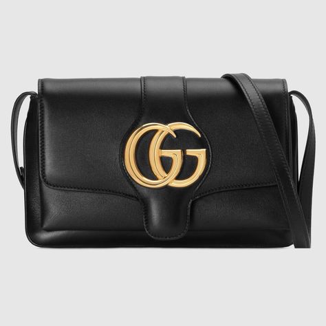 Shop the Black Leather Arli Small Shoulder Bag at GUCCI.COM. Enjoy Free Shipping and Complimentary Gift Wrapping. Gucci Cruise, Gucci Gifts, Gucci Purses, Bag Gucci, Gucci Shoulder Bag, Bag Ideas, Hermes Handbags, Burberry Handbags, Designer Crossbody Bags