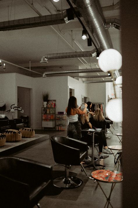 Busy Hair Salon, Hair Stylist Asthetic Picture, Hair Salon Astethic, Hair Stylist Aesthetic Job, Hair School Cosmetology Aesthetic, Hair Dresser Aesthetic Job, Hair Stylist Life Aesthetic, Hair Salon Aesthetic Instagram, Hair Dressing Aesthetic