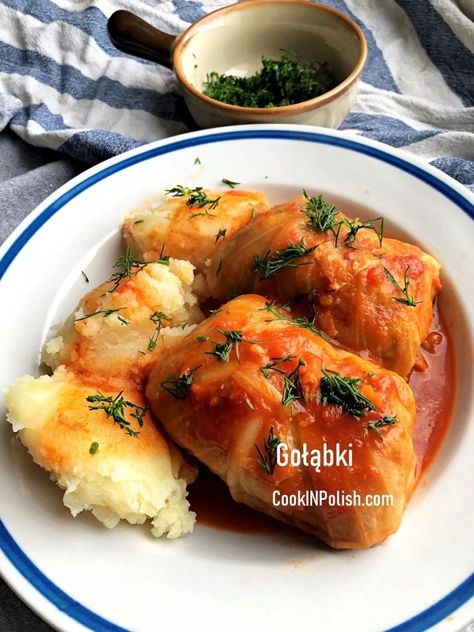 Gołąbki - Polish cabbage rolls - CookINPolish – Polish Food Recipes Traditional Cabbage Rolls, Polish Cuisine Recipes, Polish Cabbage Rolls Recipe, Golabki Recipe Polish, Galumpki Recipe, Polish Potato Dumplings, Polish Cabbage Rolls, Polish Food Traditional, Cabbage Rolls Polish